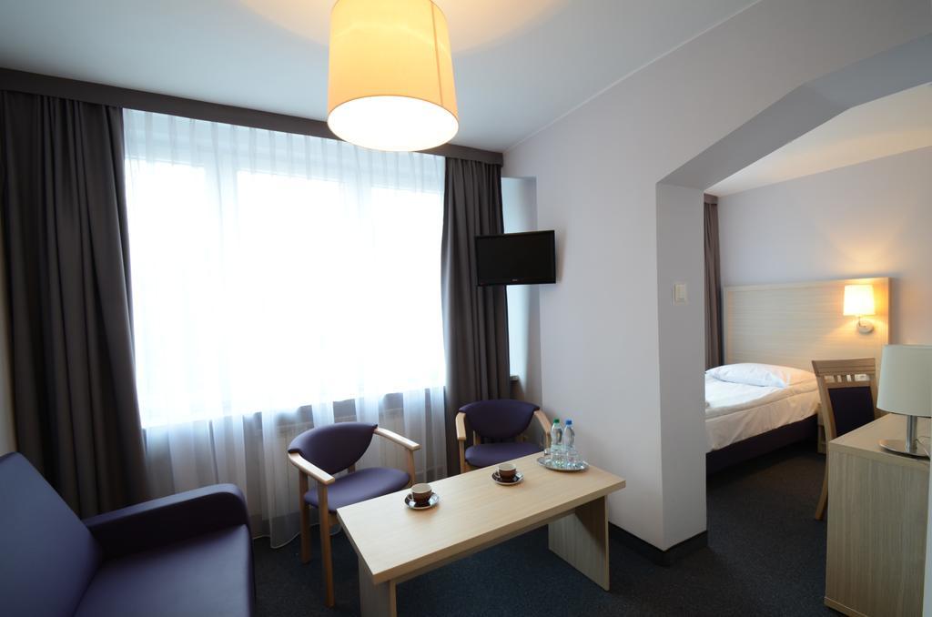 Hotel Pzmot Lublin Ruang foto