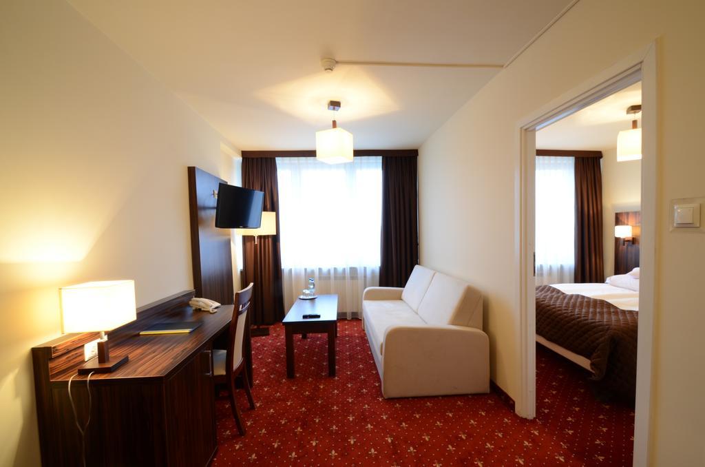 Hotel Pzmot Lublin Ruang foto
