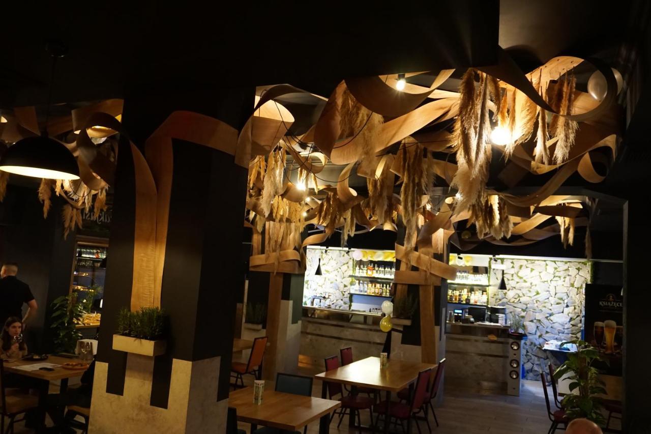 Hotel Pzmot Lublin Bagian luar foto