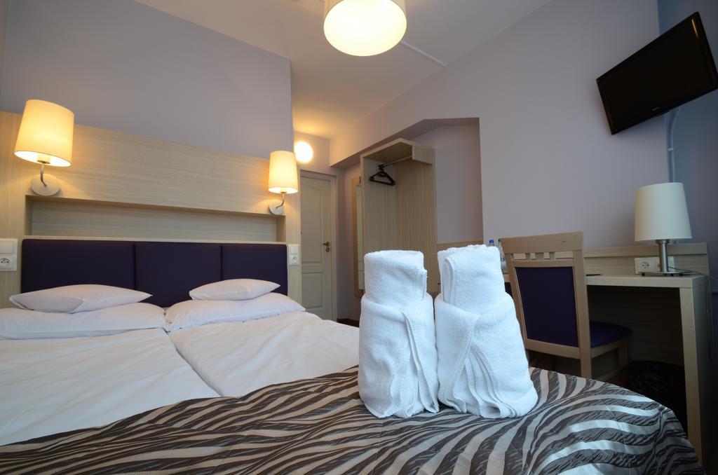 Hotel Pzmot Lublin Bagian luar foto