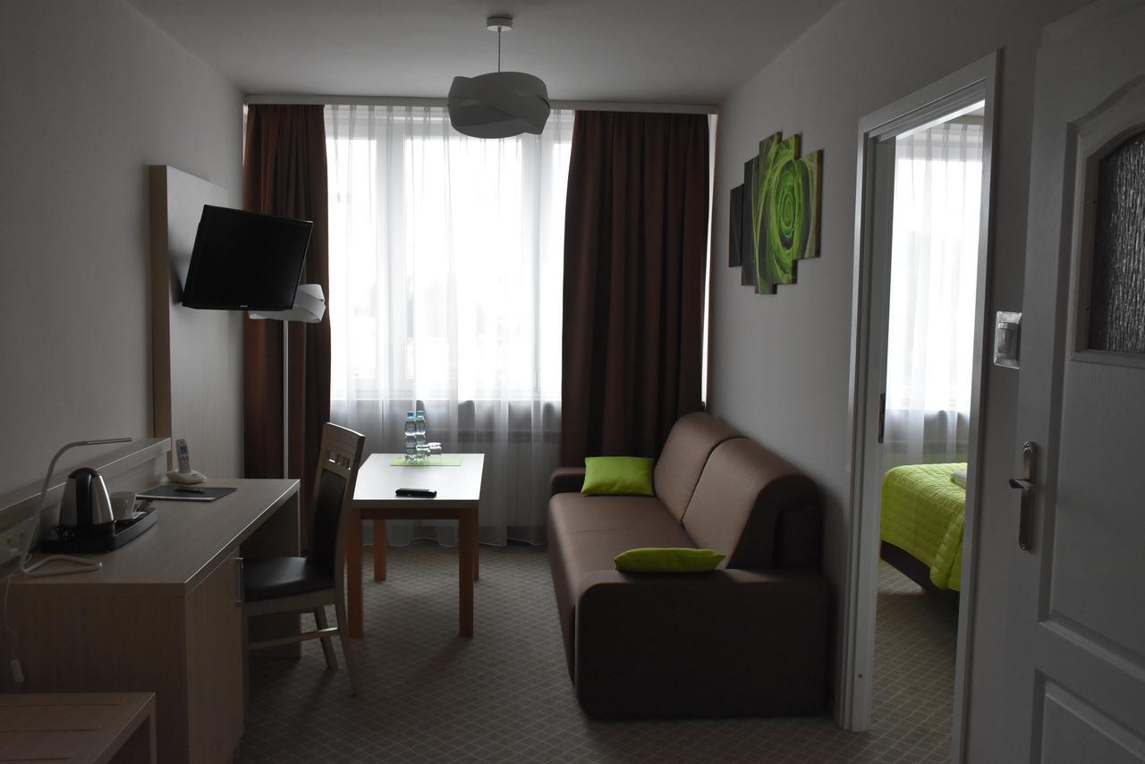 Hotel Pzmot Lublin Bagian luar foto