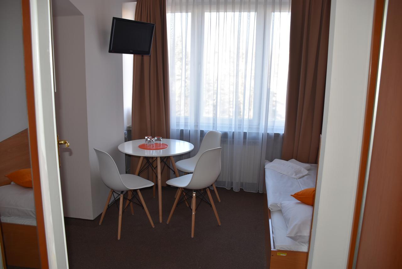 Hotel Pzmot Lublin Bagian luar foto