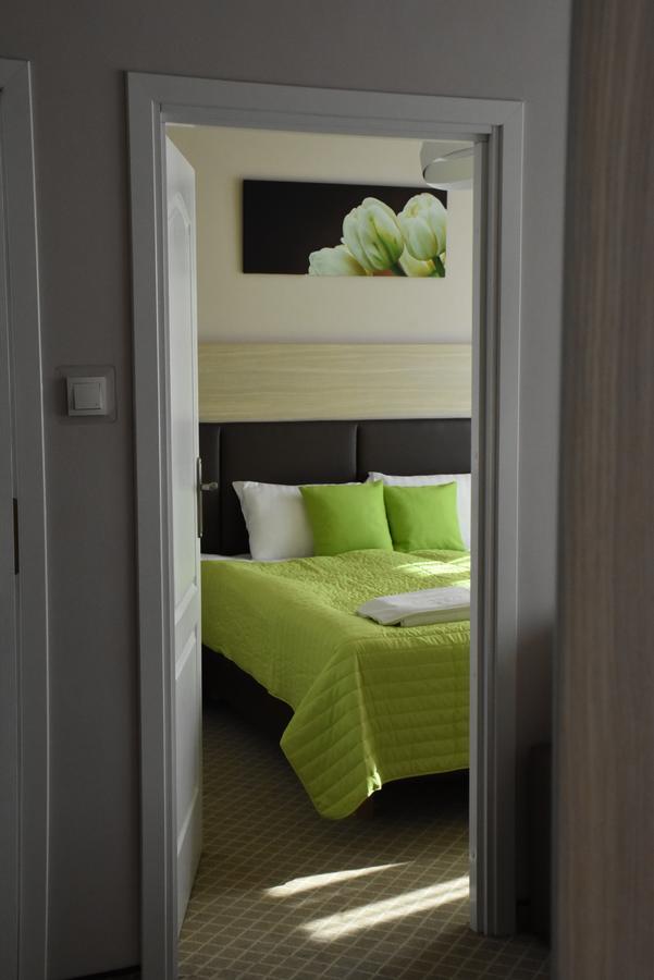 Hotel Pzmot Lublin Bagian luar foto